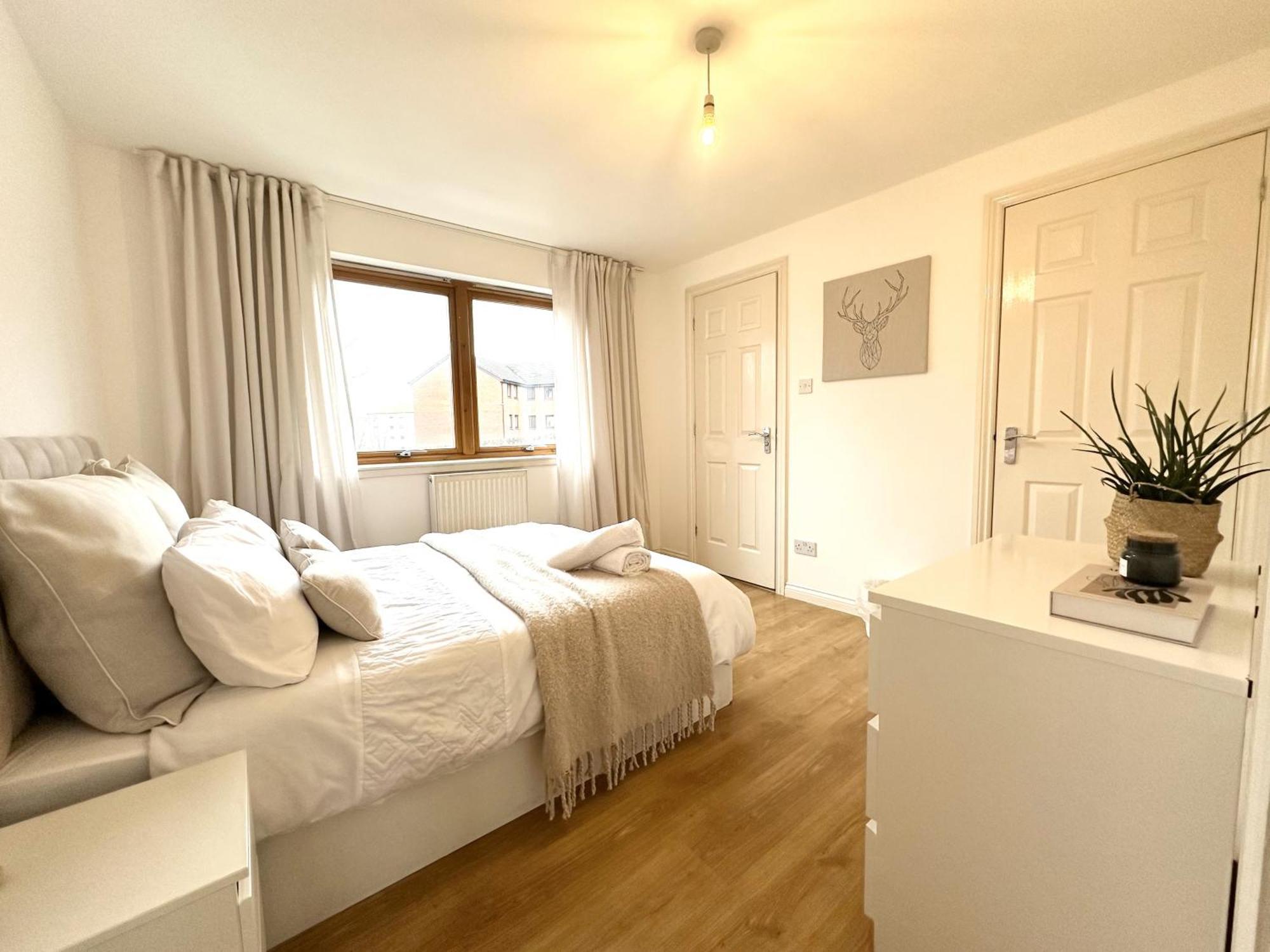 Private Room With En-Suite And Parking In Shared Flat Glasgow Exteriér fotografie